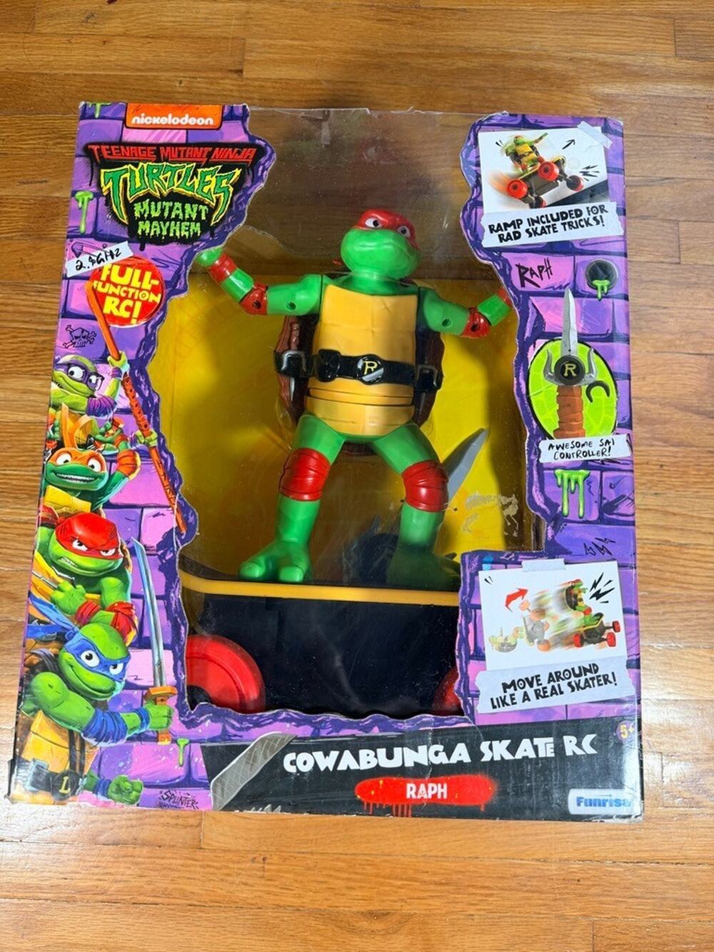 TMNT Mutant Mayhem Raphael Cowabunga Skate RC Skateboard Funrise w/ Box